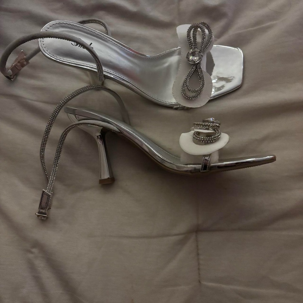 SHEIN Silver Heels Minimalist Design